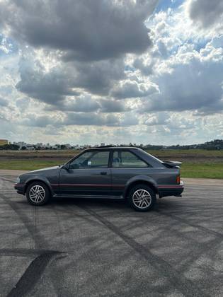 FORD ESCORT 1.8 XR3 8V GASOLINA 2P MANUAL
